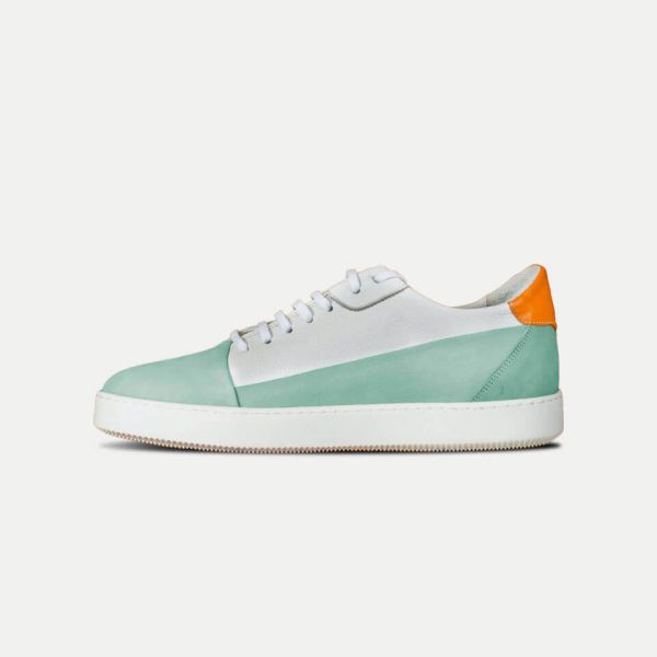Zapatilla color canela para mujer